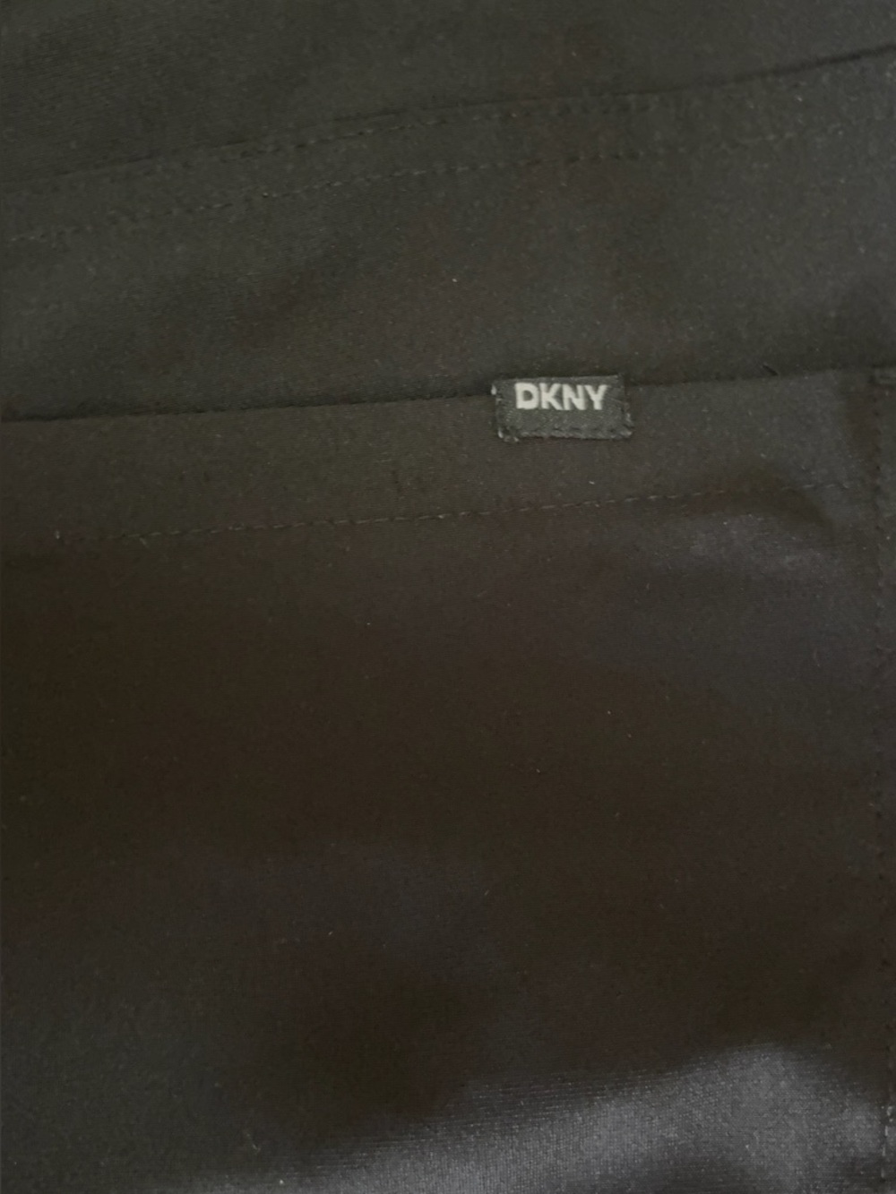 NWOT Men's lightweight 5 pocket ultimate stretch pants, slim fit. 
38x32
Black
